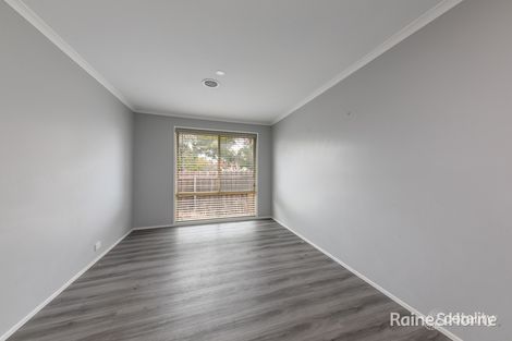 Property photo of 2 Daly Close Sunbury VIC 3429