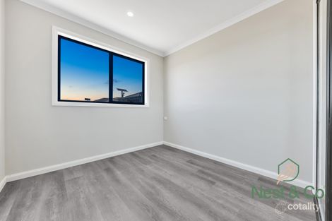 Property photo of 3 Damesfly Circuit Tarneit VIC 3029