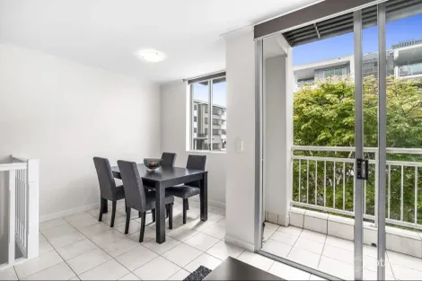 Property photo of 13/89A Bay Terrace Wynnum QLD 4178