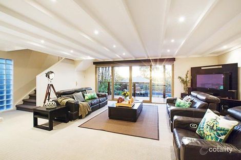 Property photo of 5 Robinhood Road Ivanhoe East VIC 3079