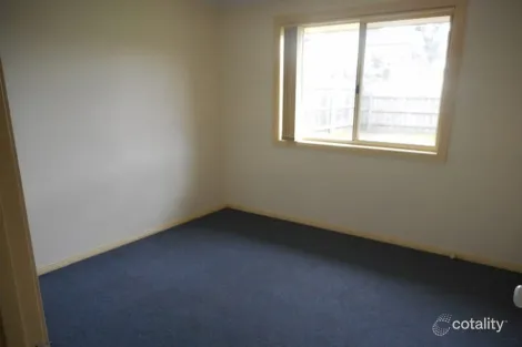 Property photo of 10 Carboni Crescent Lynbrook VIC 3975