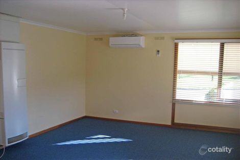 Property photo of 70 Kurrajong Crescent West Albury NSW 2640
