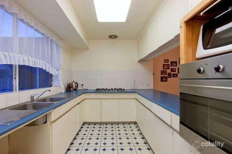 Property photo of 15 Narambi Crescent Frankston VIC 3199