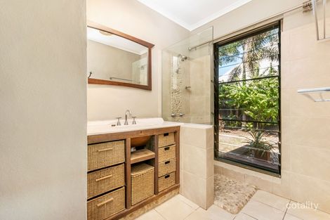 Property photo of 4 Saffron Close Holloways Beach QLD 4878