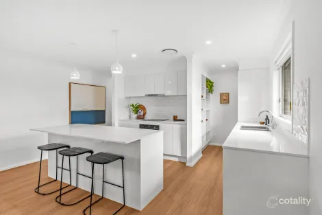 Property photo of 1 Loane Circuit Farley NSW 2320