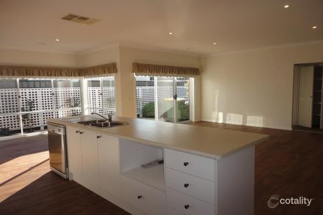 Property photo of 25 Bonneville Parade Pakenham VIC 3810