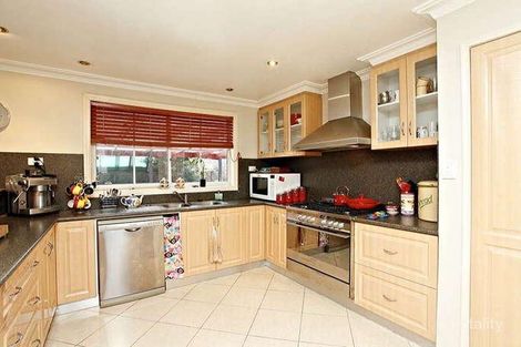 Property photo of 1 Wickham Court Greenvale VIC 3059