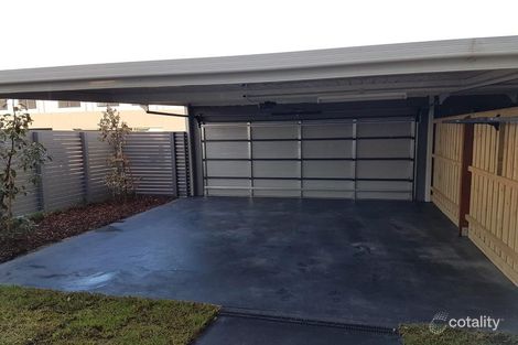 Property photo of 18 St Martin Way Pakenham VIC 3810