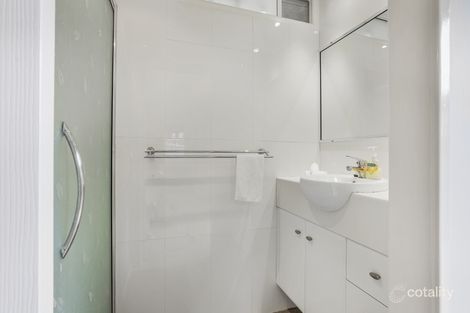 Property photo of 13 Linden Crescent Qunaba QLD 4670