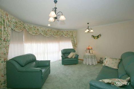 Property photo of 6 Defelice Place Mooroolbark VIC 3138