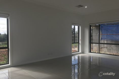 Property photo of 12 Stonecutters Drive Colebee NSW 2761