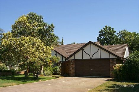 Property photo of 4 Sudbury Court Leeming WA 6149