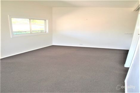Property photo of 1/8 Alexander Street Mount Hutton NSW 2290