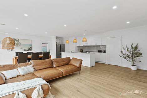 Property photo of 4 Virgona Way Koo Wee Rup VIC 3981