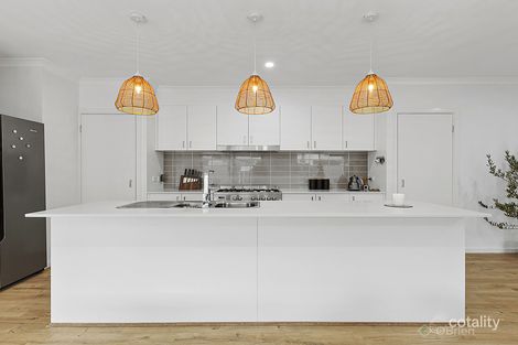 Property photo of 4 Virgona Way Koo Wee Rup VIC 3981