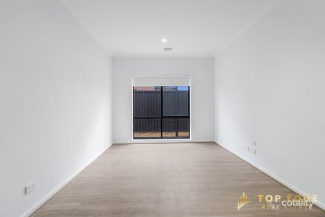Property photo of 12 Agatha Way Werribee VIC 3030