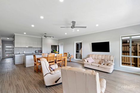 Property photo of 32 Archibald Crescent Nirimba QLD 4551