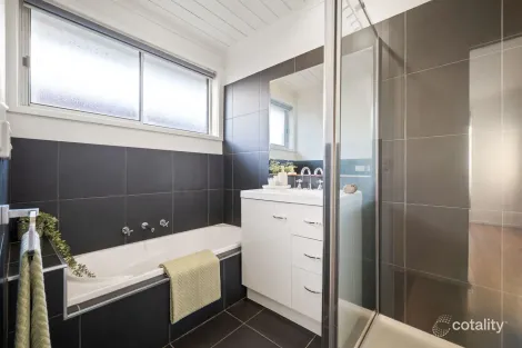 Property photo of 52 Kanooka Drive Corio VIC 3214