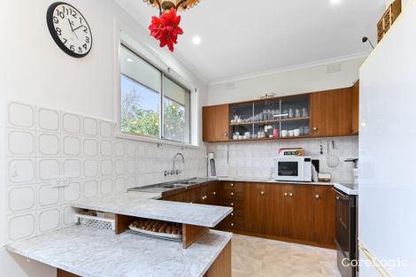 Property photo of 26 Lynden Grove Mount Waverley VIC 3149