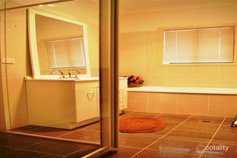 Property photo of 26 Cherry Vale Place Young NSW 2594