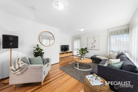 Property photo of 2 Scarborough Way Kings Park VIC 3021