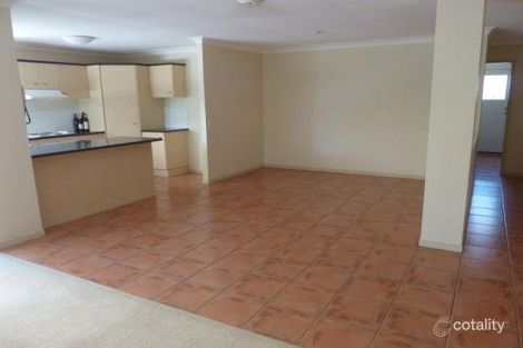 Property photo of 32 Marble Arch Place Arundel QLD 4214