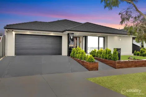 Property photo of 62 Basildon Crescent Strathtulloh VIC 3338