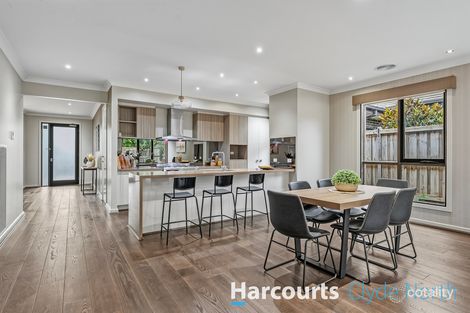 Property photo of 34 Flowerbloom Crescent Clyde North VIC 3978