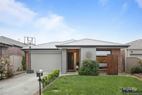 8 Anneke Way, Winter Valley, VIC 3358