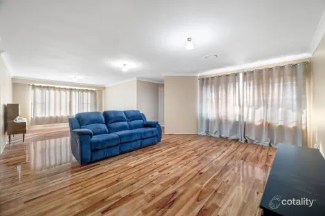 Property photo of 12 Balthasar Close Rosemeadow NSW 2560