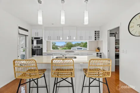 Property photo of 7 McGregor Close Craignish QLD 4655