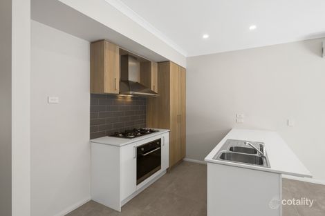 Property photo of 86 Treeve Parkway Werribee VIC 3030