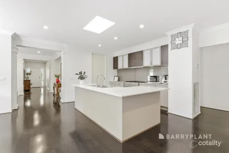 Property photo of 13 Stanhope Avenue Berwick VIC 3806