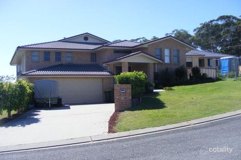 25 Dennis Cres, South West Rocks, NSW 2431