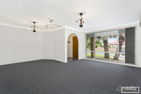 Property photo of 1 Daimler Place Ingleburn NSW 2565