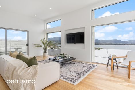 Property photo of 64 Kaoota Road Rose Bay TAS 7015
