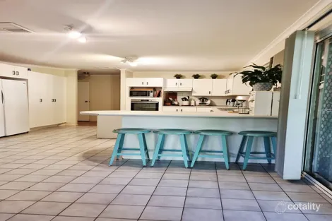 Property photo of 20 Batavia Court Emerald QLD 4720
