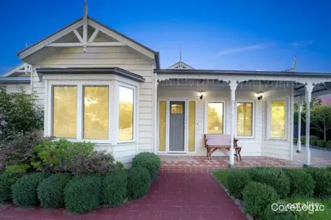 Property photo of 35 Golf View Drive Craigieburn VIC 3064