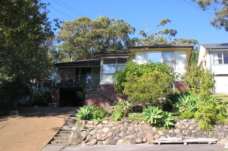 9 Kuranda Cres, Kotara, NSW 2289