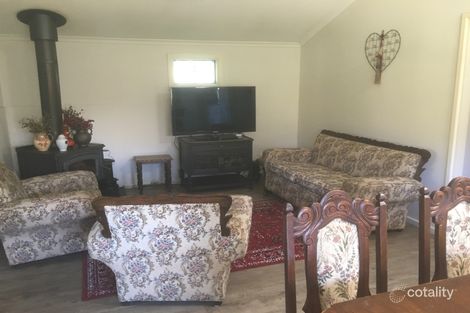 5 Freeburgh Ave, Mount Beauty, VIC 3699