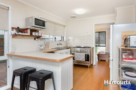 Property photo of 17 Mahon Crescent Narre Warren VIC 3805