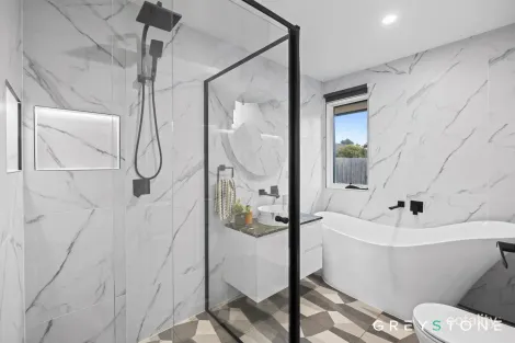 Property photo of 6 Christina Crescent Kurunjang VIC 3337