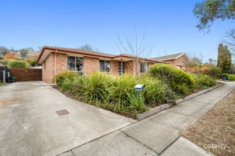 Property photo of 136 Knoke Avenue Gordon ACT 2906