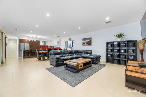 Property photo of 4 Parkfield Drive Cranbourne North VIC 3977