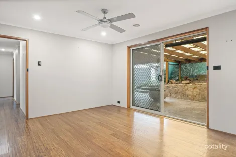 Property photo of 136 Knoke Avenue Gordon ACT 2906