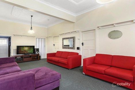 Property photo of 219 Stradbroke Avenue Wynnum QLD 4178