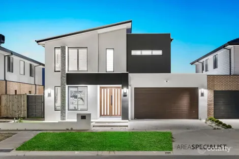 13 Laker Bvd, Clyde North, VIC 3978