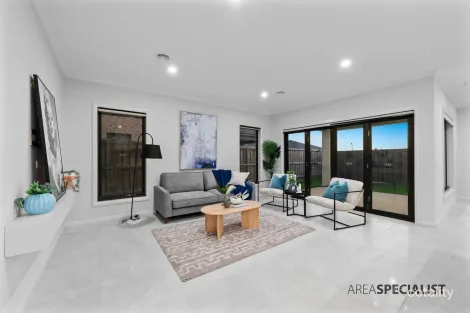 Property photo of 13 Laker Boulevard Clyde North VIC 3978