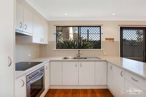 Property photo of 27 Ginganup Road Summerland Point NSW 2259