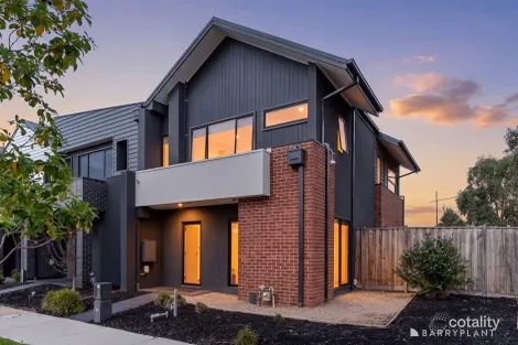 25 Whitehouse Tce, Thornhill Park, VIC 3335